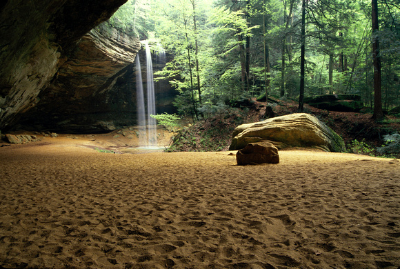 AshCave, OH